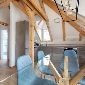Bright & Spacious Loft In The Heart Of Old Town Apartment